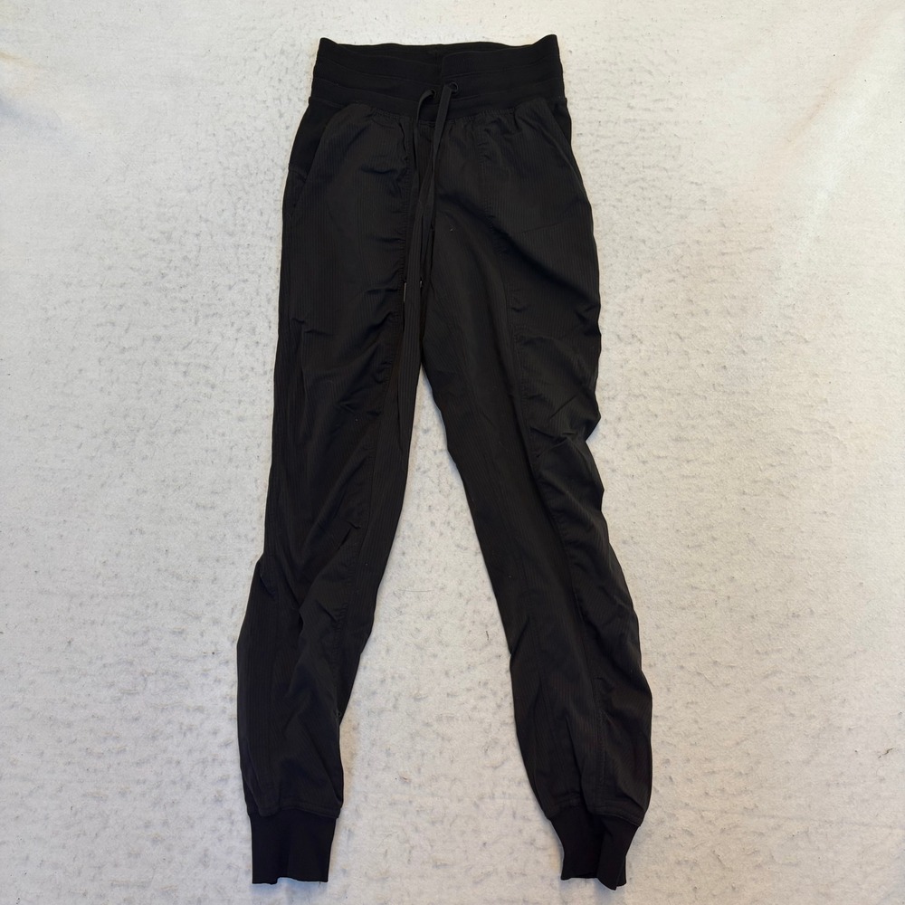 Lululemon Beyond the Studio Jogger Womens Size 0 Black Ribbed High Rise